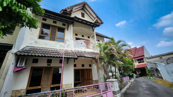 Rumah 2 Lantai, Tengah Kota Di Timoho Dekat Sma 8, Ugm, Amplaz.