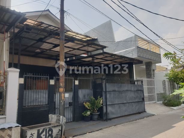 Di jual rumah bagus 2 lantai melalui LELANG AS IS di Perumahan Batu Ceper Permai jl. Mutiara 1 blok K.no.18 Di jual rumah bagus 2 lantai melalui LELANG AS IS di Perumahan Batu Ceper Permai jl. Mutiara 1 blok K.no.18