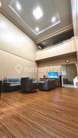 Rumah Mewah Siap Huni Lokasi Strategis Dekat Dengan Bandara di Villa Taman Bandara, Tangerang Rumah Mewah Siap Huni Lokasi Strategis Dekat Dengan Bandara di Villa Taman Bandara, Tangerang