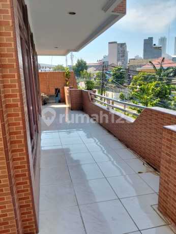 Rumah Pluit Karang Manis, Jakarta Utara, Uk.13x25, LB.600m2