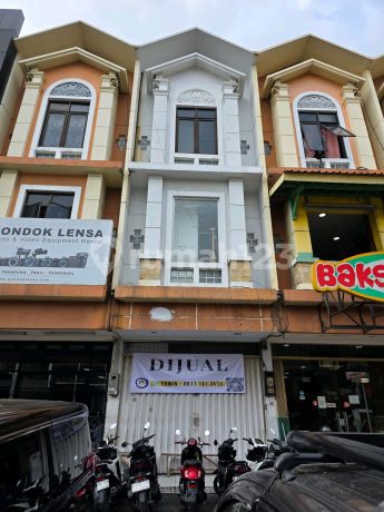 Ruko Strategis Termurah Parkiran Banyak di Tebet Raya