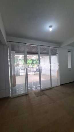 Rare Find !! Charming, Well-Maintained House Ready for Occupancy/Business. Jl. Pasirluyu Barat, Bandung