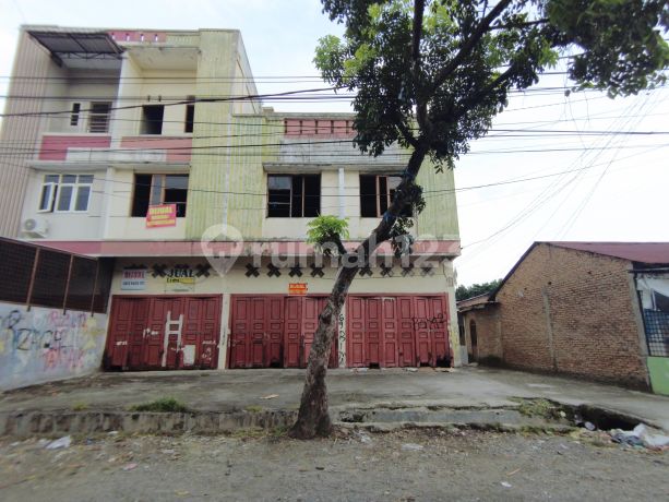 Ruko Hook di Jalan Karya Dame Ruko Hook di Jalan Karya Dame