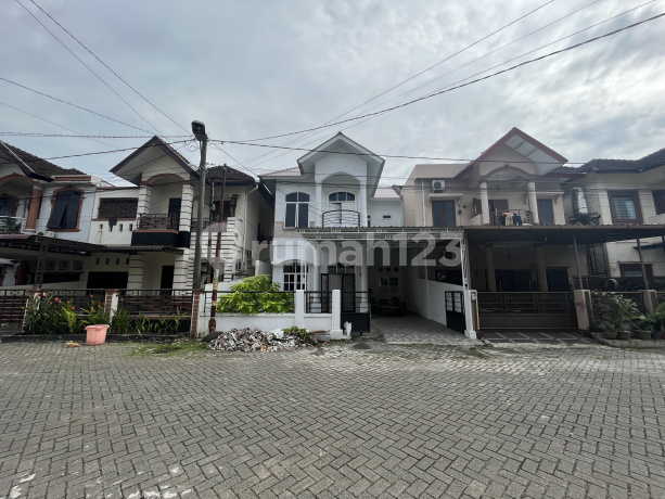 Villa di Komplek Citra Wisata Jalan Karya Wisata Villa di Komplek Citra Wisata Jalan Karya Wisata