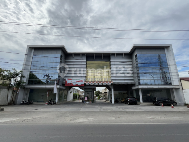 Ruko Hook Dan Jumbo di Jalan Amal Komplek Evergreen 