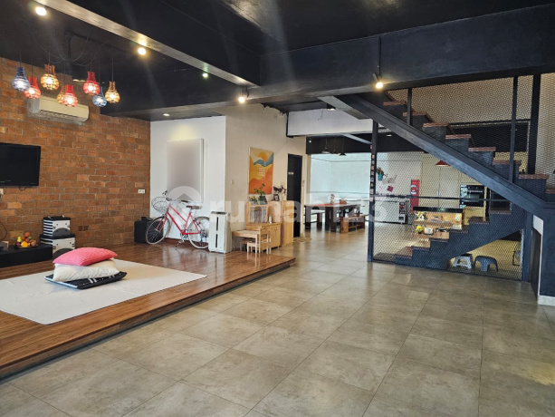 Villa di Komplek The Palace Residence Villa di Komplek The Palace Residence