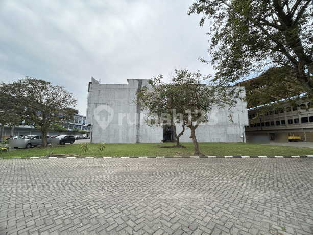 Hook Plot in Cbd Polonia (Best Spot) Hook Plot in Cbd Polonia (Best Spot)