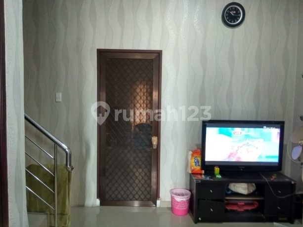 Villa in Ayahanda Regency Complex (Sendok Street)