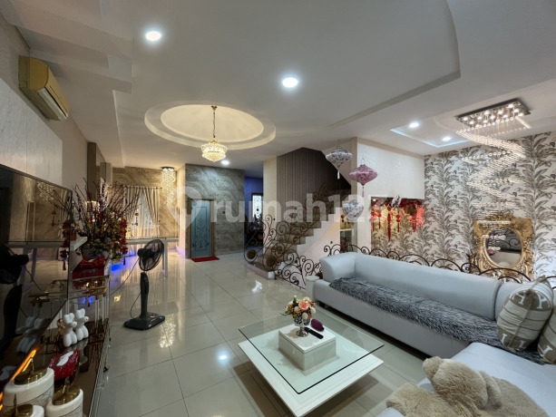 Villa di Komplek Piazza Residence ( Jalan Gaperta )