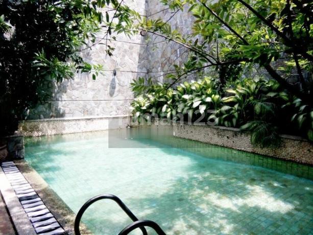 Rumah 3 Lantai Pondok Indah