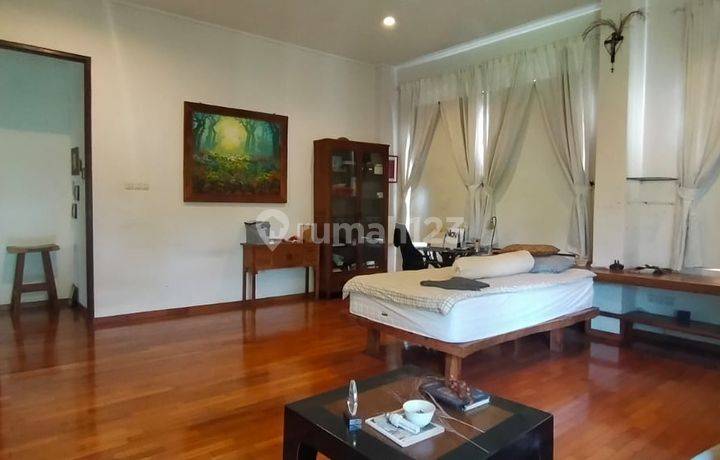 Di Jual Rumah Rasa Villa Di Jagakarsa Jak.selatan Luas Tanah 7.695m2 