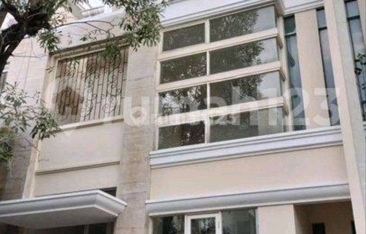 Dijual Di Ritz Embassy Pakuwon Indah , Pakuwon Indah, 126m2, 4,2 M