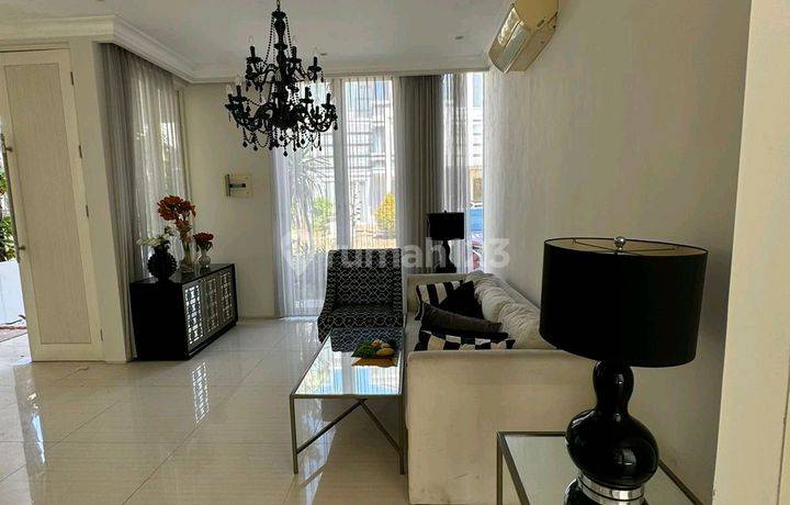 Dijual Di Ritz Embassy , Pakuwon Indah, 144m2, 6 M, Sewa 150 Jt