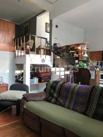 Wings Setiabudi House/Villa with Spacious Yard