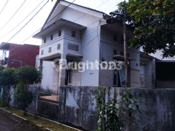 RUMAH DI TAMAN SERUA DEPOK JAWA BARAT
