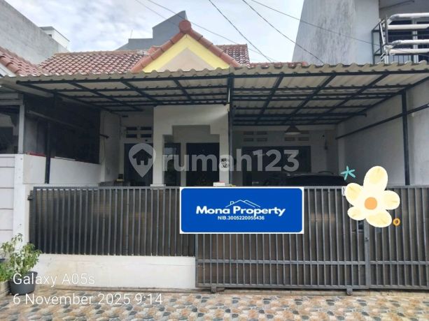 For Quick Sale House Near LRT