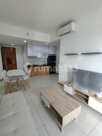 Dijual Murah 3 Bedroom Furnished Lantai Paling Atas View Pool & City, Di M Town Signature