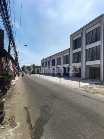 Ruko Fairway Kemang Residence 2 Lantai Lokasi Strategis di Depok Harga 1,5 Milyar an.