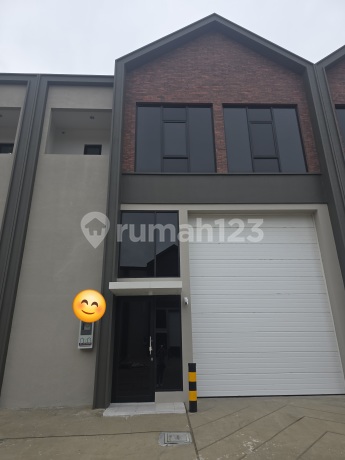Disewakan Gudang Multiguna Bizpark Pik2 Ada Kantor 36M2 Brand New Disewakan Gudang Multiguna Bizpark Pik2 Ada Kantor 36M2 Brand New