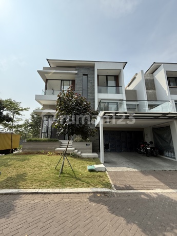 Cash / Mortgage - Pik2 Permata Hijau Corner House 15x20 Cash / Mortgage - Pik2 Permata Hijau Corner House 15x20