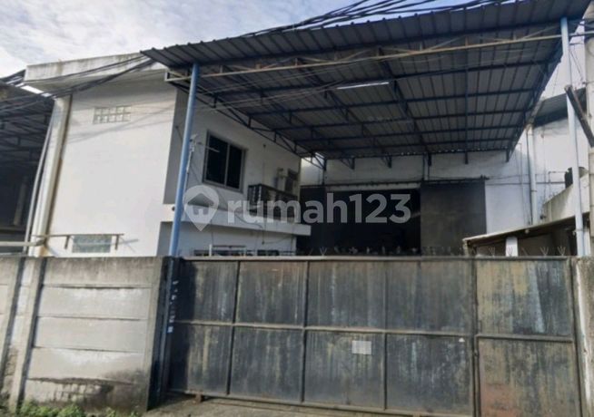 Affordable Warehouse with Office, 40" Access in Kamal Indah Industrial Estate.