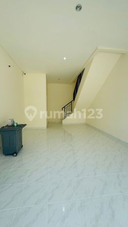 Dijual Ruko Vienna Grande 2 Lantai Hoek Masih Baru Belum Pernah Pakai Hadap Barat Lokasi Strategis Gading Serpong - Veraefa