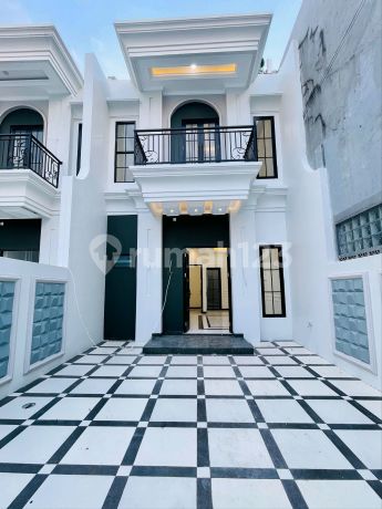 Rumah 2 Lantai Dekat Solaria Kawasan Grand Depok City Rumah 2 Lantai Dekat Solaria Kawasan Grand Depok City