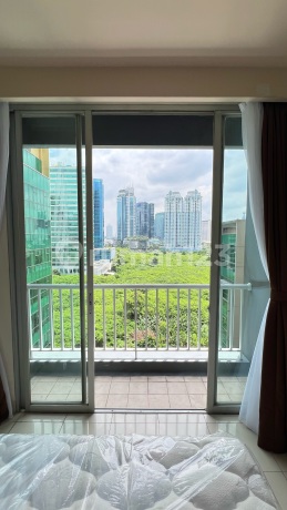 Apartemen Top Location Furnished 3 Kamar View Pepohonan Harga Miring Banget
