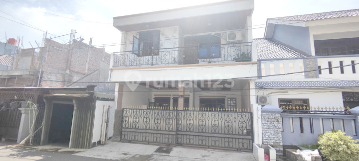 Dijual cepat Rumah Cantik di Kawasan Elit Perumahan PTB Duren sawit Dijual cepat Rumah Cantik di Kawasan Elit Perumahan PTB Duren sawit