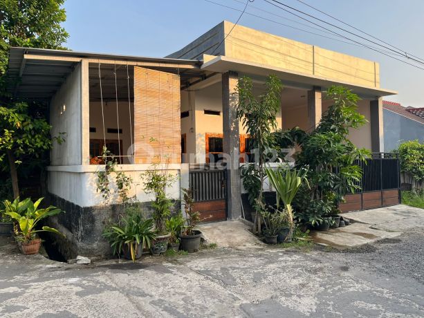Dijual Cepat! Rumah Hook Villa Regency, Nego Sampai Jadi. 