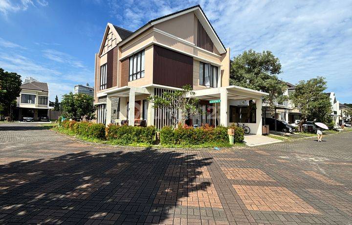 Rumah Bangunan Mandiri Hoek Dekat Aeon Mall Bsd