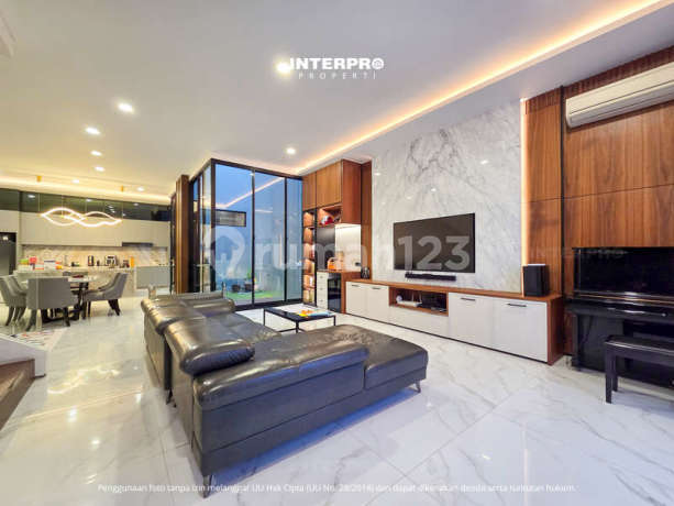 Modern Minimalist 3-Story House Permata Buana Semi-Furnished 144M2