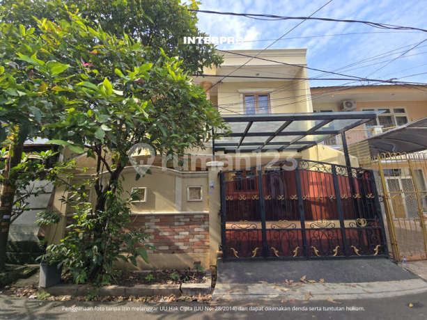 Rumah 2,5 Lantai Siap Huni Dijual Puri Indah Hadap Selatan 120M2