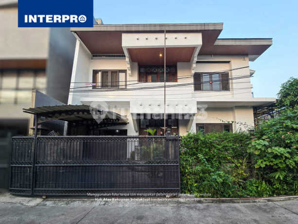 Rumah 2 Lantai Sunrise Garden Lokasi Tenang Dan Homey - LT 238m2 Rumah 2 Lantai Sunrise Garden Lokasi Tenang Dan Homey - LT 238m2