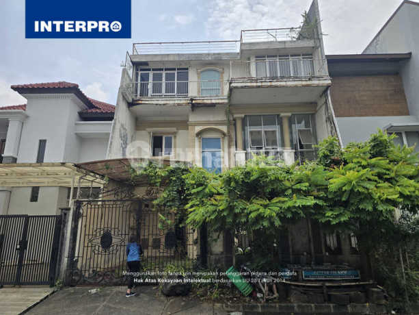 3-Story House for Sale in Taman Permata Buana, South Facing - 265m2 3-Story House for Sale in Taman Permata Buana, South Facing - 265m2