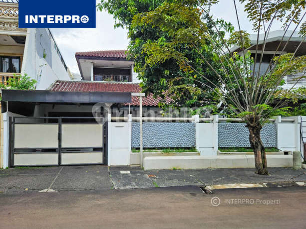 Rumah Dijual Intercon Kebon Jeruk 2 Lantai Lebar 12 Meter - LT 324M2