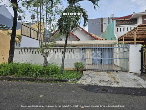 Rumah Hitung Tanah Dijual Permata Buana Hadap Selatan - LT 200m2
