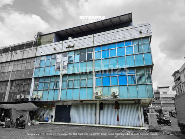 Intercon Kebon Jeruk Large Size 3.5 Story Hook Ruko - 107M2