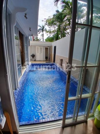 Grisenda Pik Rumah Mewah Jakarta Utara Luas Tanah 290 Luas Bangunan 900 3.5 Lantai , Huk 6 + 1 Kamar Tidur 6 + 1 + 1 Toilet Ada Kolam Renang Dapat Bonus Taman Samping Semi Furnished