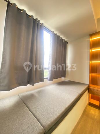 Dijual / Disewakanapartment Collins Siap Huni Furnished Tinggal Bawa Koper Di Boulevard Serpong Lokasi Sangat Strategis Di Sebrang Jalan Tol Jakarta-tangerang 