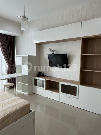 Disewa/jual Apartment U Residence 2, Lantai Rendah Full Furnished Tinggal Bawa Koper Cocok Utk Pasutri Dan Mahasiswa/i Uph Di Lippo Karawaci.