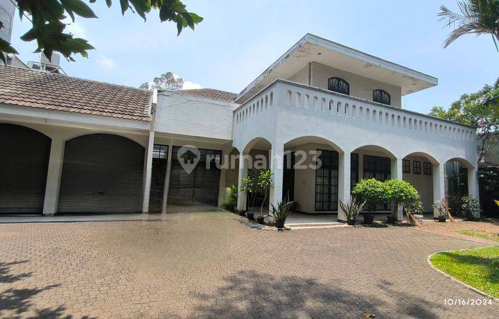 Rumah Cocok Untuk Usaha di Kemang Utara, Jakarta Selatan 