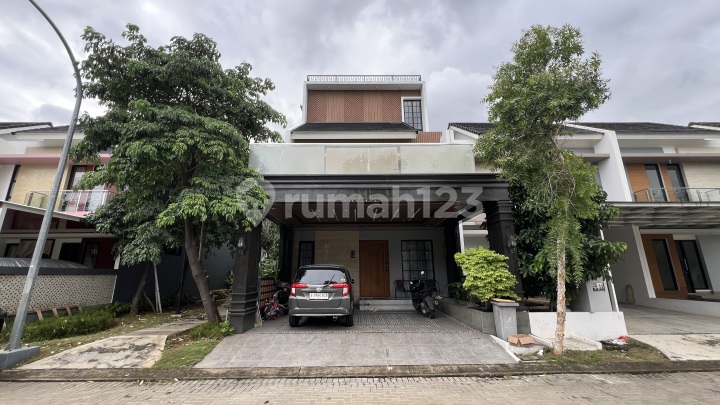 Rumah 3 1/2 Lantai Hook Full Furnish di Cluster Lavesh Harapan Indah Siap Huni SHM Rumah 3 1/2 Lantai Hook Full Furnish di Cluster Lavesh Harapan Indah Siap Huni SHM