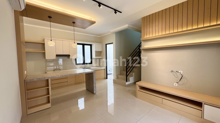 For Sale Fast Regia Residence 7x13 Semi Furnished Summarecon Crown Gading