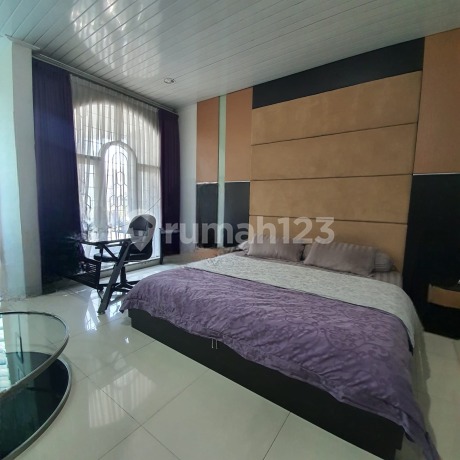 3 Rumah Berjejer Strategis di Daerah Kurdi, Moch. Toha 3 Rumah Berjejer Strategis di Daerah Kurdi, Moch. Toha