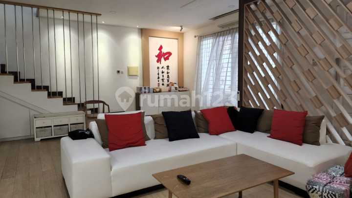 Rumah Menarik Dan Bergaya Modern di Gading Lavender Kelapa Gading Jakarta Utara
