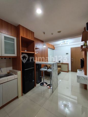 Apartemen 2BR Bergaya Modern dan Menarik di The Oak Tower Pulogadung Jakarta Timur
