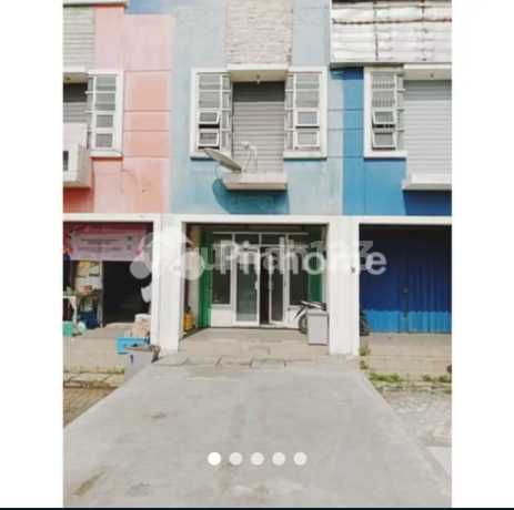 2-Story Shop House Strategically Located Ready to Use in Emerald Spring, East Bekasi