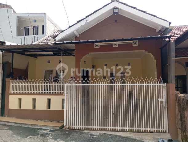 Sariwangi 3 Complex House, 3 Bedrooms, Rare Find, 7 Minutes to Polban.