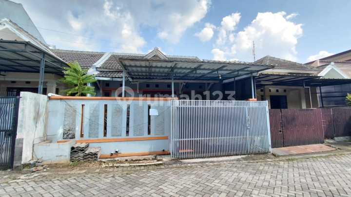 Jarang Ada! Rumah Komplek Citeureup 5 Menit Alun-Alun Cimahi Jarang Ada! Rumah Komplek Citeureup 5 Menit Alun-Alun Cimahi